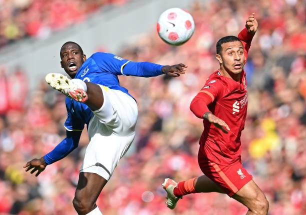 示了足球转 示了足球转